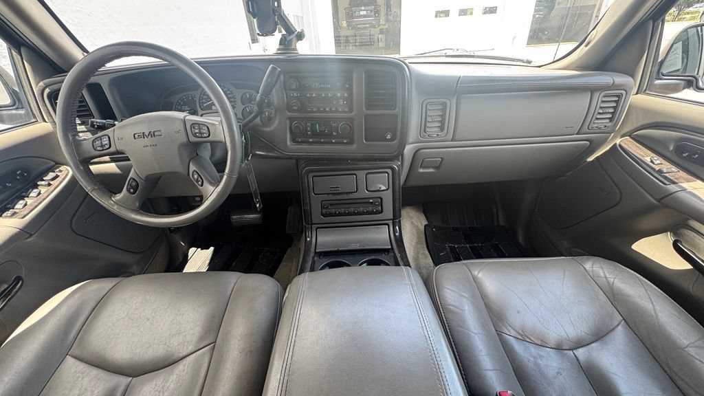 Used 2004 GMC Yukon XL Denali AWD/4WD image 12