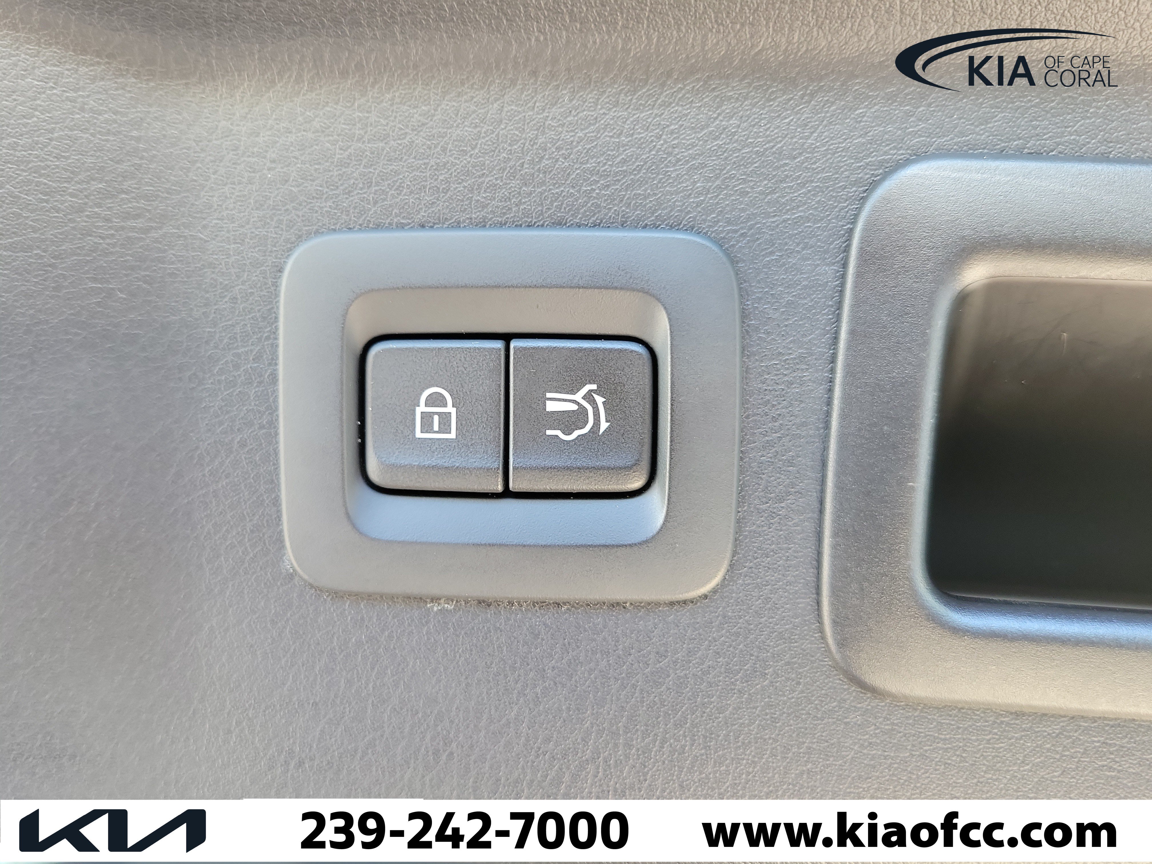 Used 2024 MAZDA CX-90 Plug-In Hybrid w/ Premium Plus AWD/4WD image 12