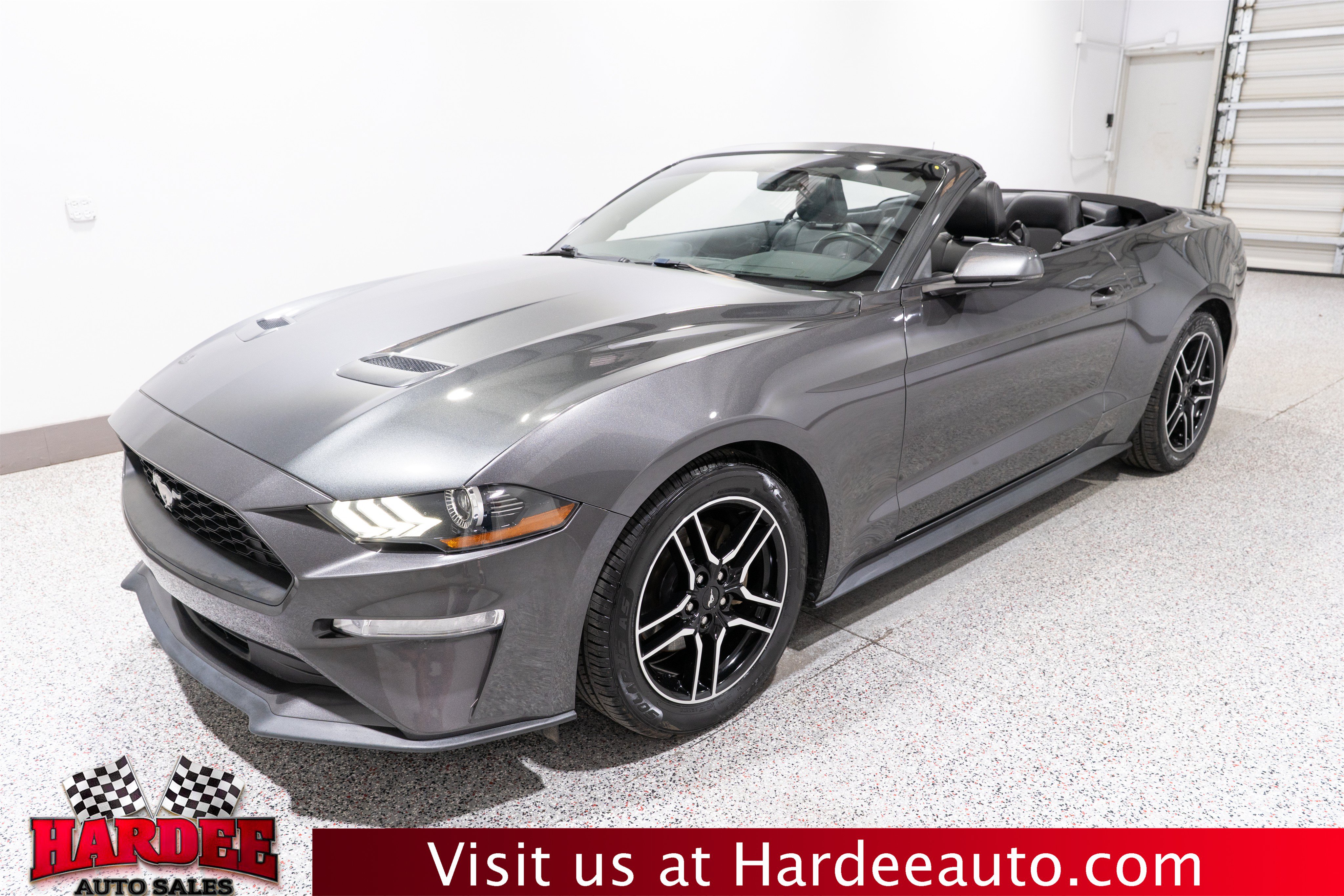 Used 2018 Ford Mustang Premium RWD image 4