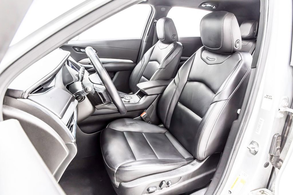 Used 2021 Cadillac XT4 Premium Luxury image 30