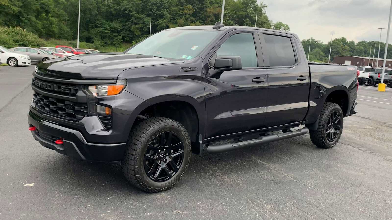 Certified 2023 Chevrolet Silverado 1500 Custom Trail Boss w/ LPO, Dark Essentials Package AWD/4WD image 4