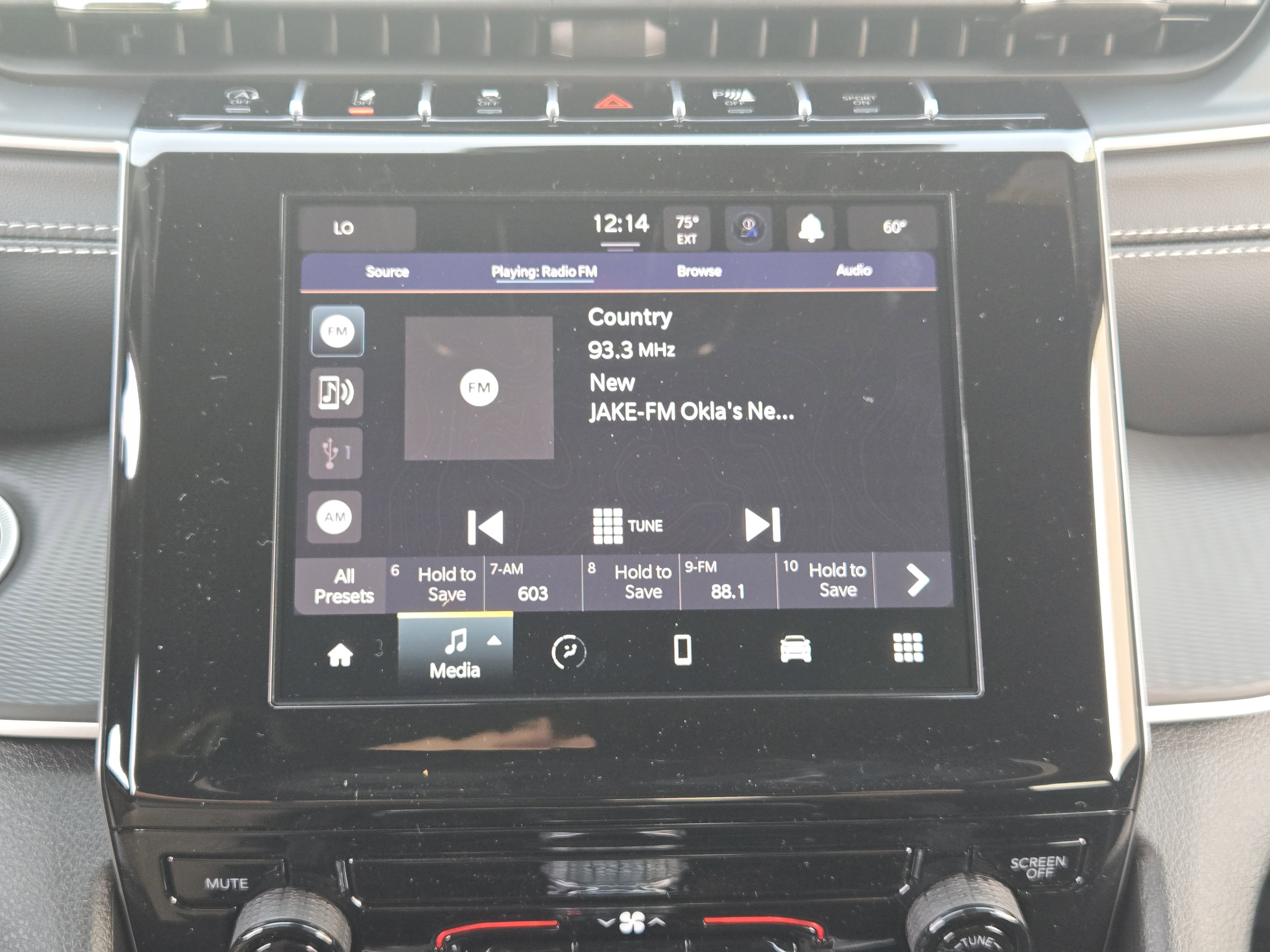 New 2026 Jeep Grand Cherokee Laredo image 14