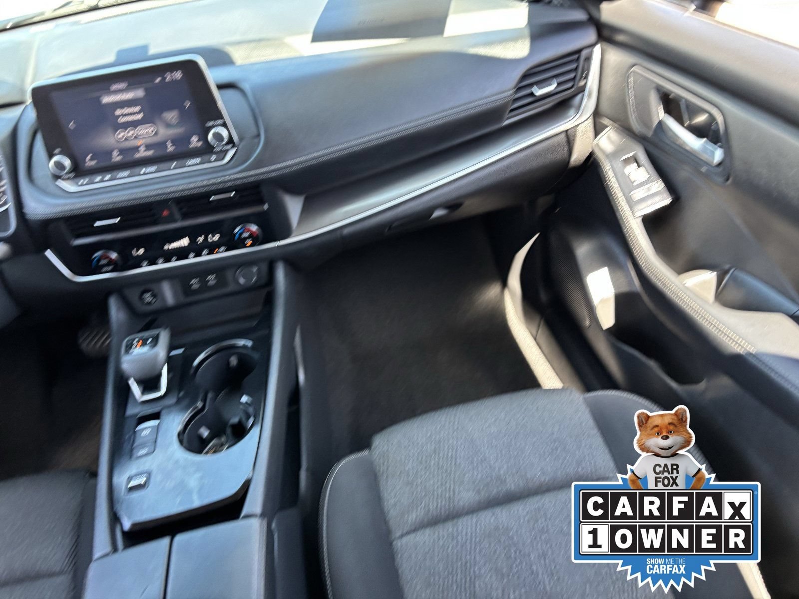 Used 2025 Nissan Rogue SV FWD image 17