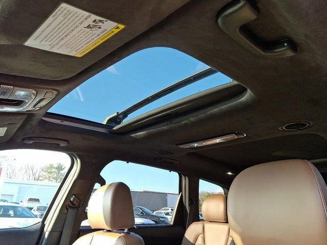 Used 2022 Kia Telluride SX w/ SX Prestige Package image 19