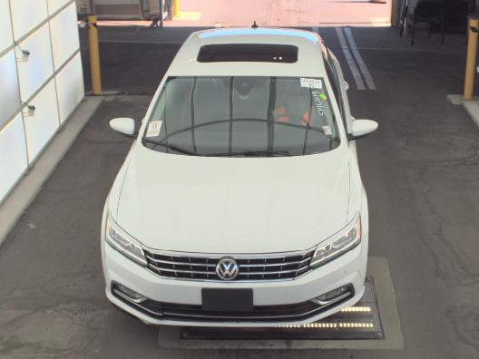 Used 2018 Volkswagen Passat 2.0T SEL Premium image 3