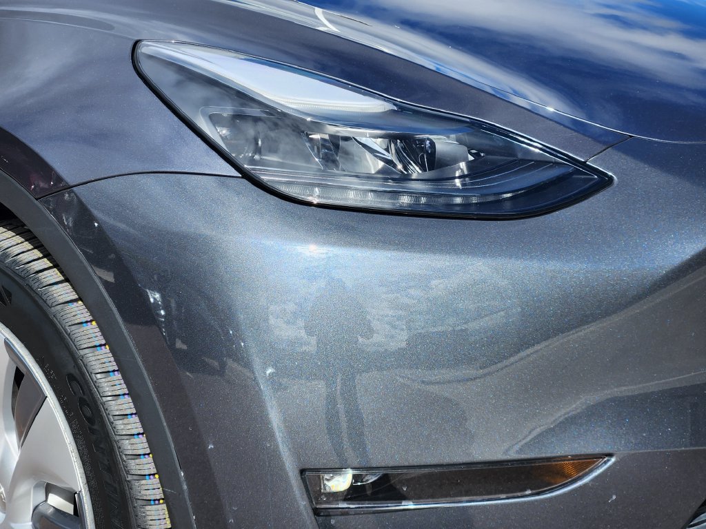 Used 2023 Tesla Model Y Long Range AWD/4WD image 28