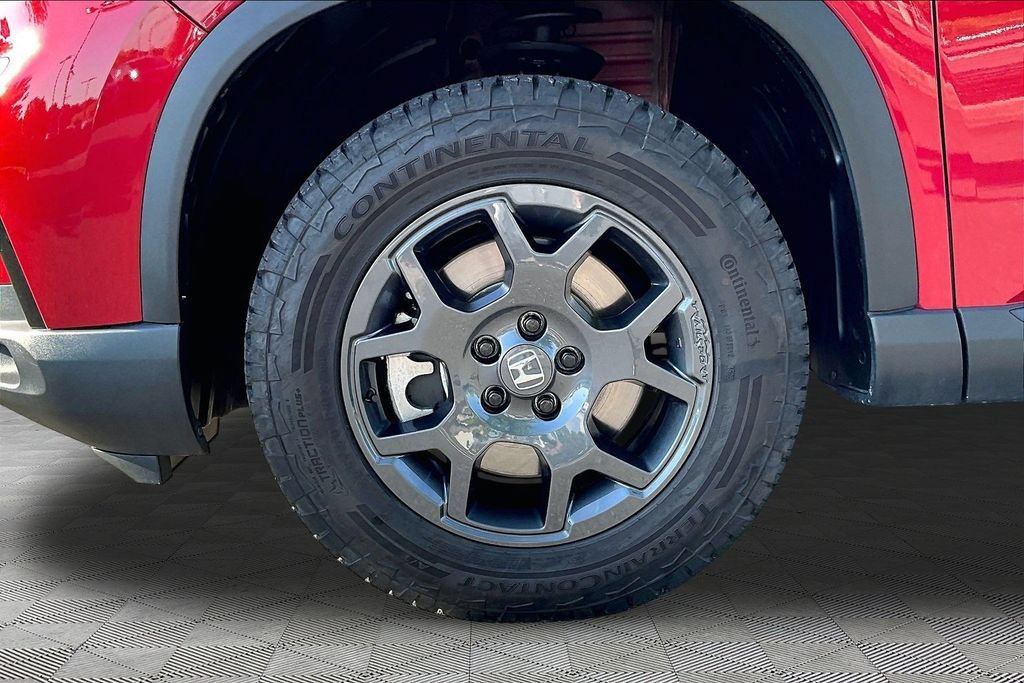 Used 2025 Honda Pilot TrailSport image 25