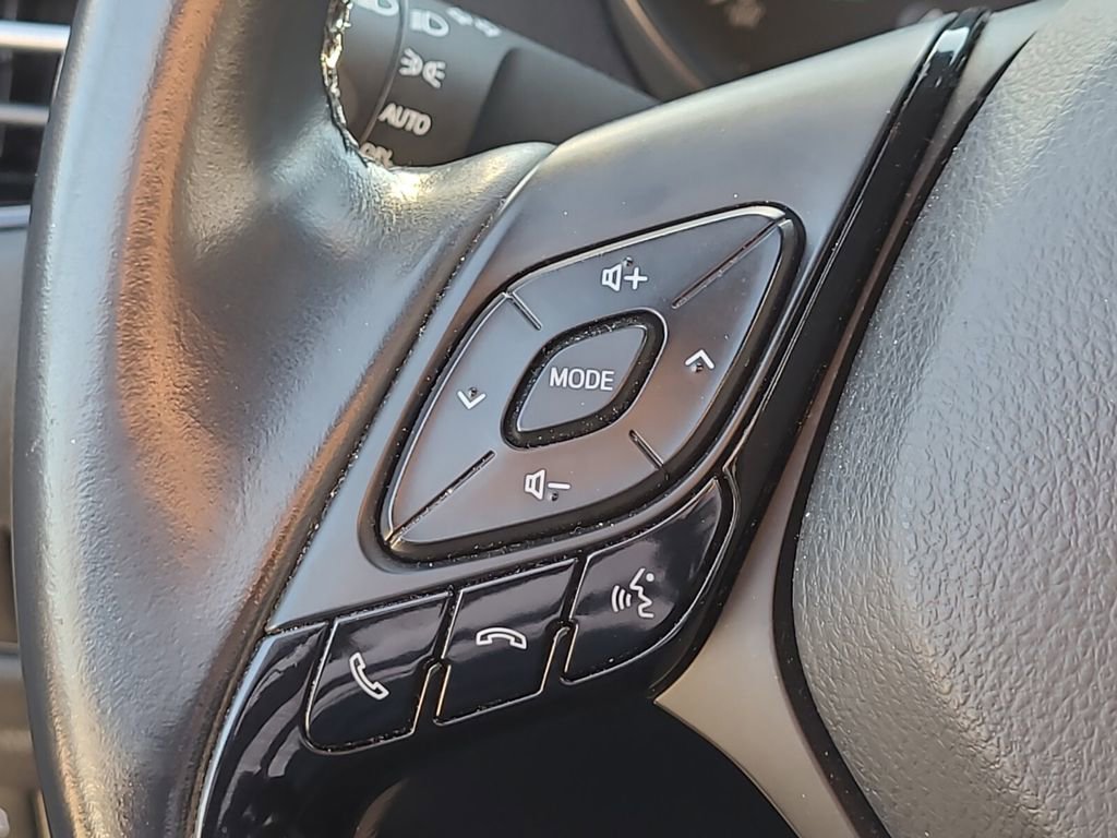 Used 2018 Toyota C-HR image 27