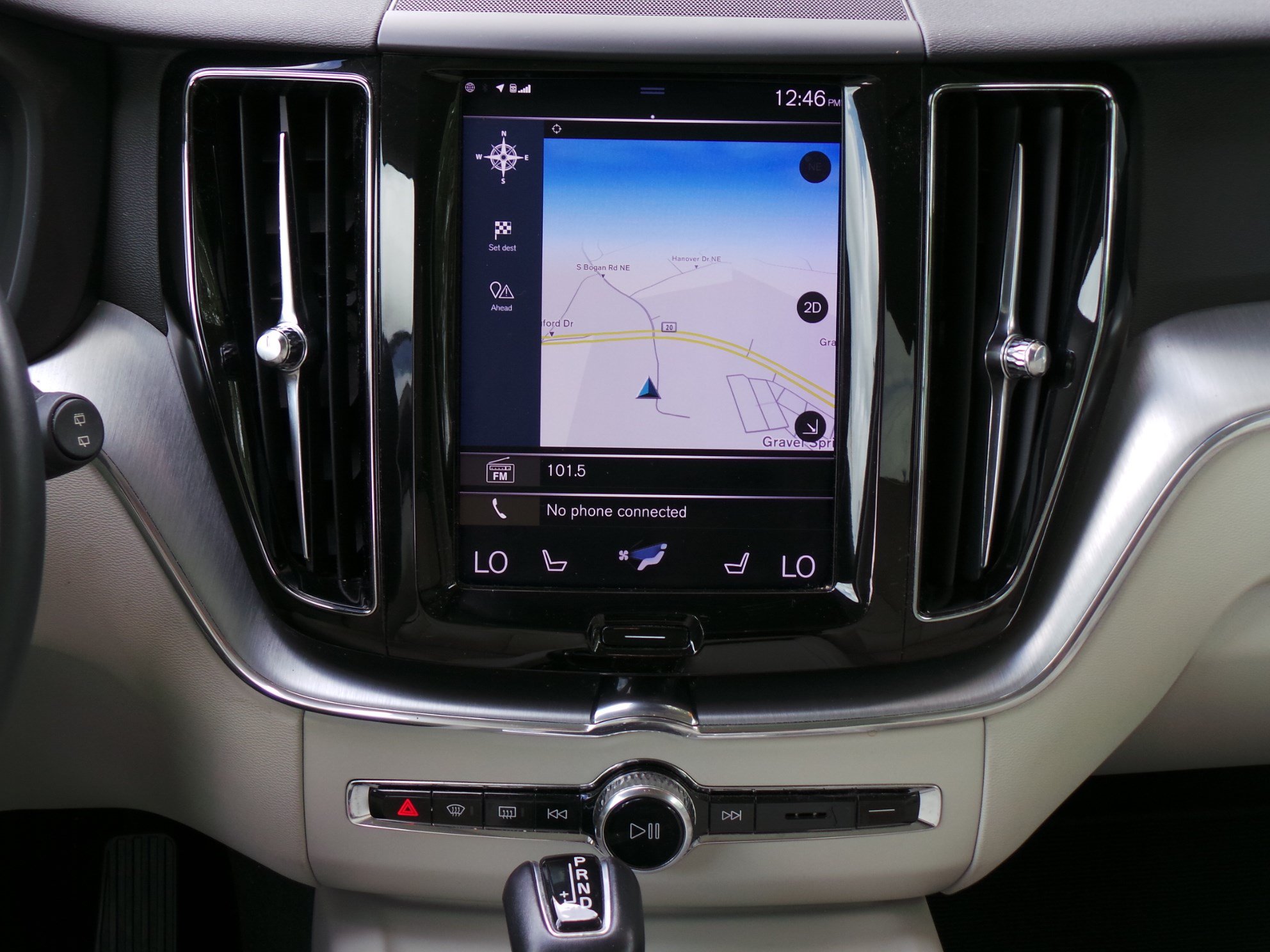 Used 2019 Volvo XC60 T5 Momentum w/ Premium Package AWD/4WD image 10