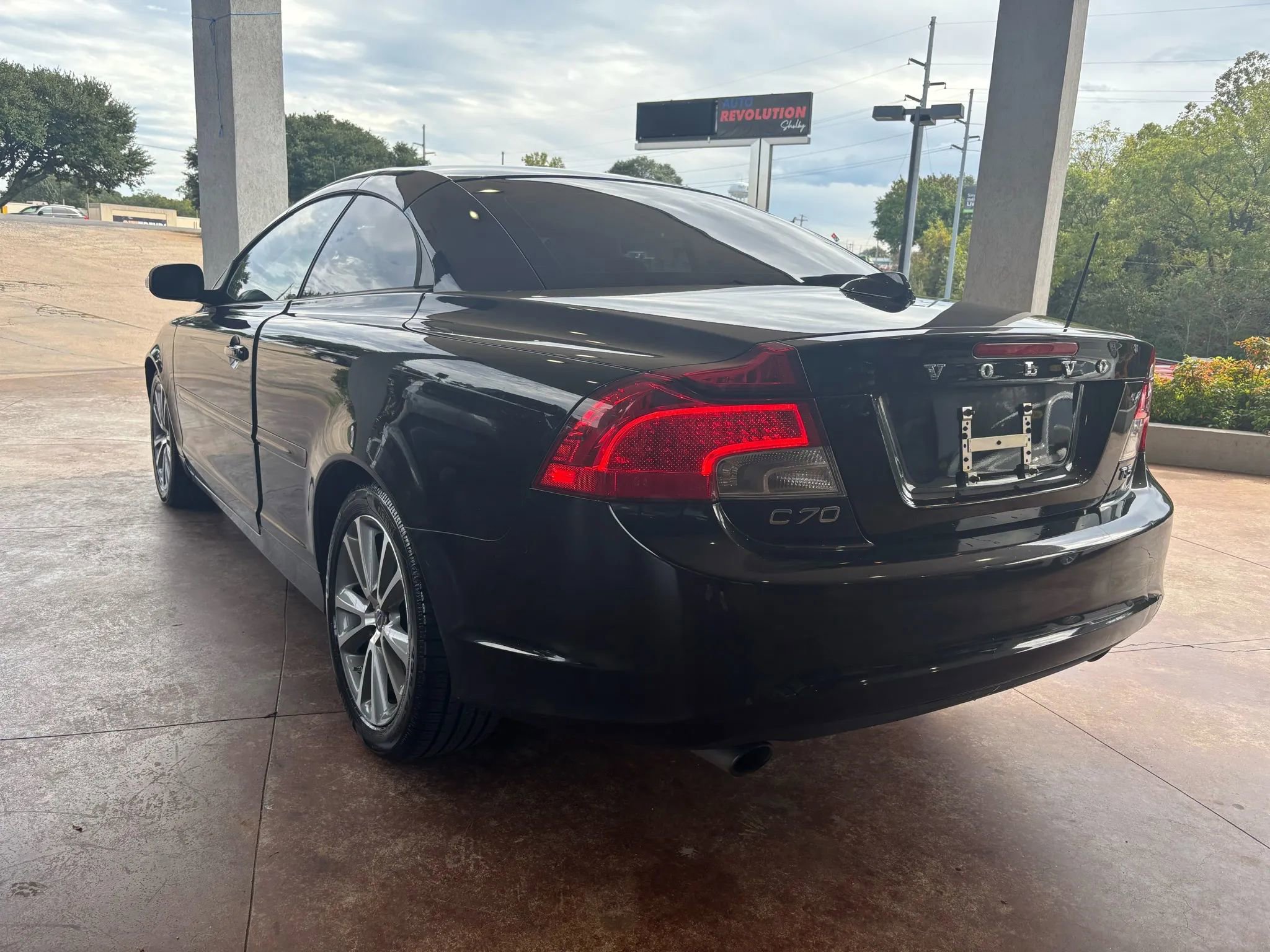 Used 2013 Volvo C70 T5 image 4