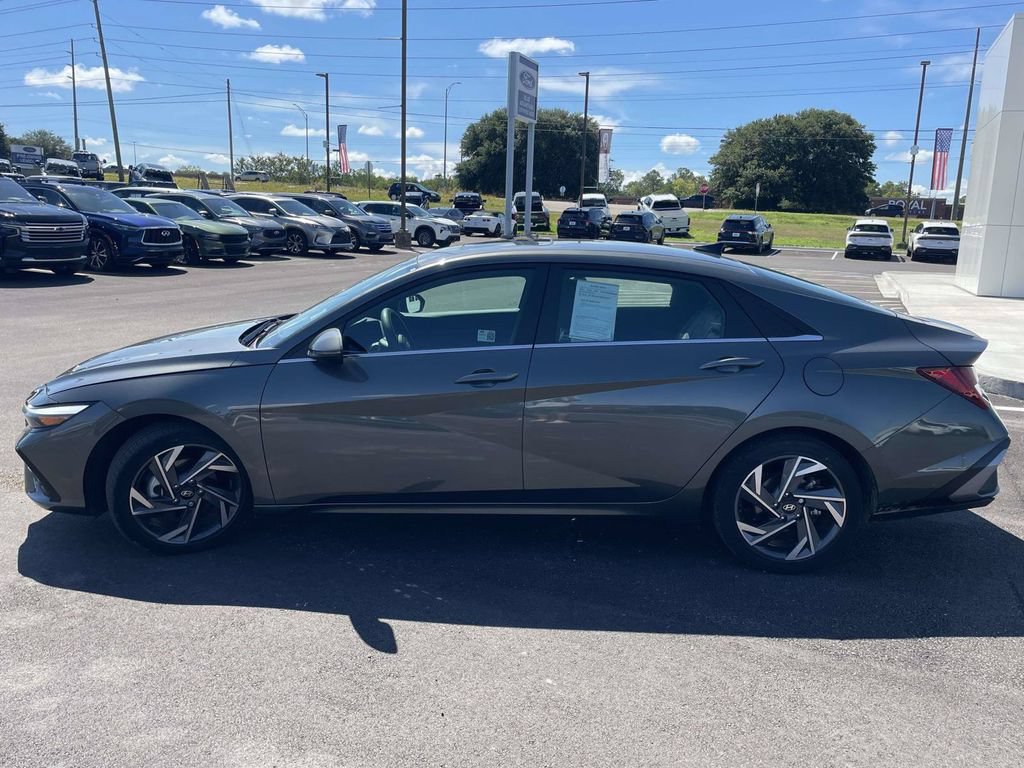 Used 2024 Hyundai Elantra Limited FWD image 6