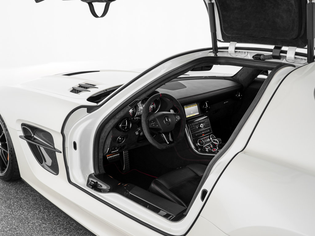 Used 2014 Mercedes-Benz SLS AMG Black Series image 12