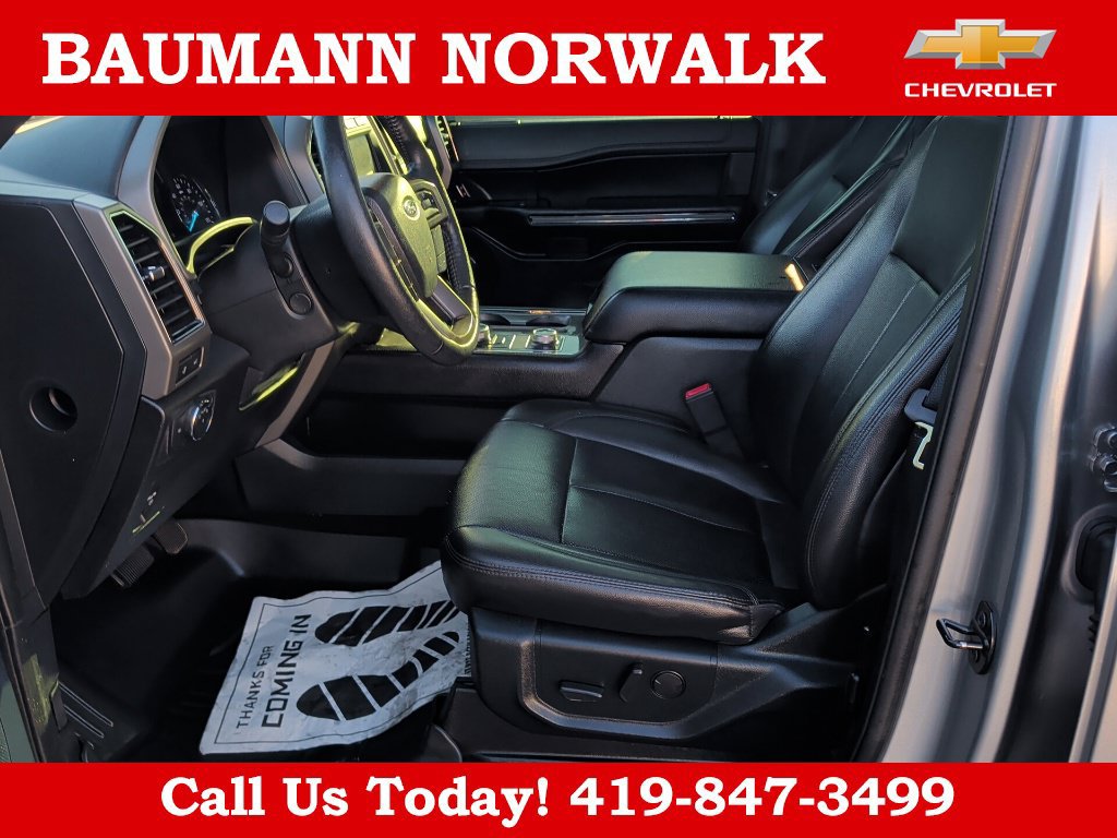 Used 2020 Ford Expedition XLT w/ Equipment Group 202A AWD/4WD image 16