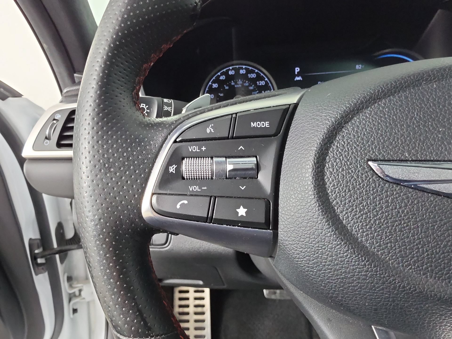 Used 2022 Genesis G70 3.3T RWD image 20