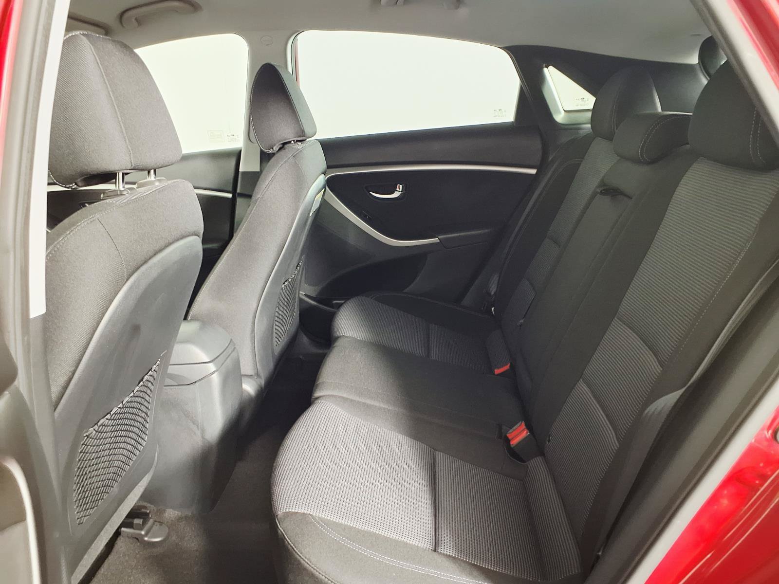 Used 2016 Hyundai Elantra GT FWD image 13