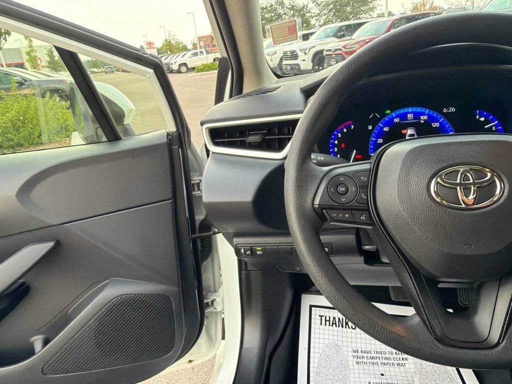 Used 2021 Toyota Corolla LE w/ Carpet Mat Package (TMS) FWD image 25