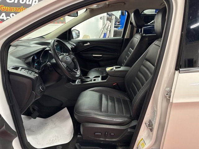 Used 2019 Ford Escape Titanium image 22
