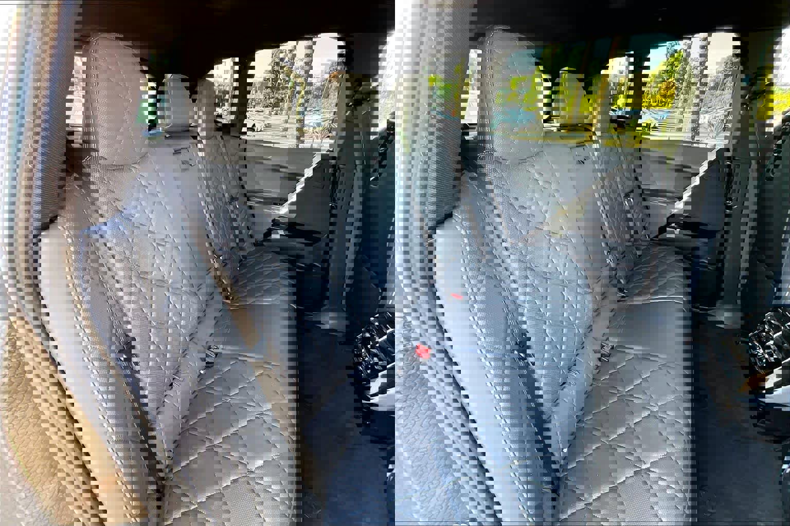 Used 2023 BMW iX xDrive50 image 19