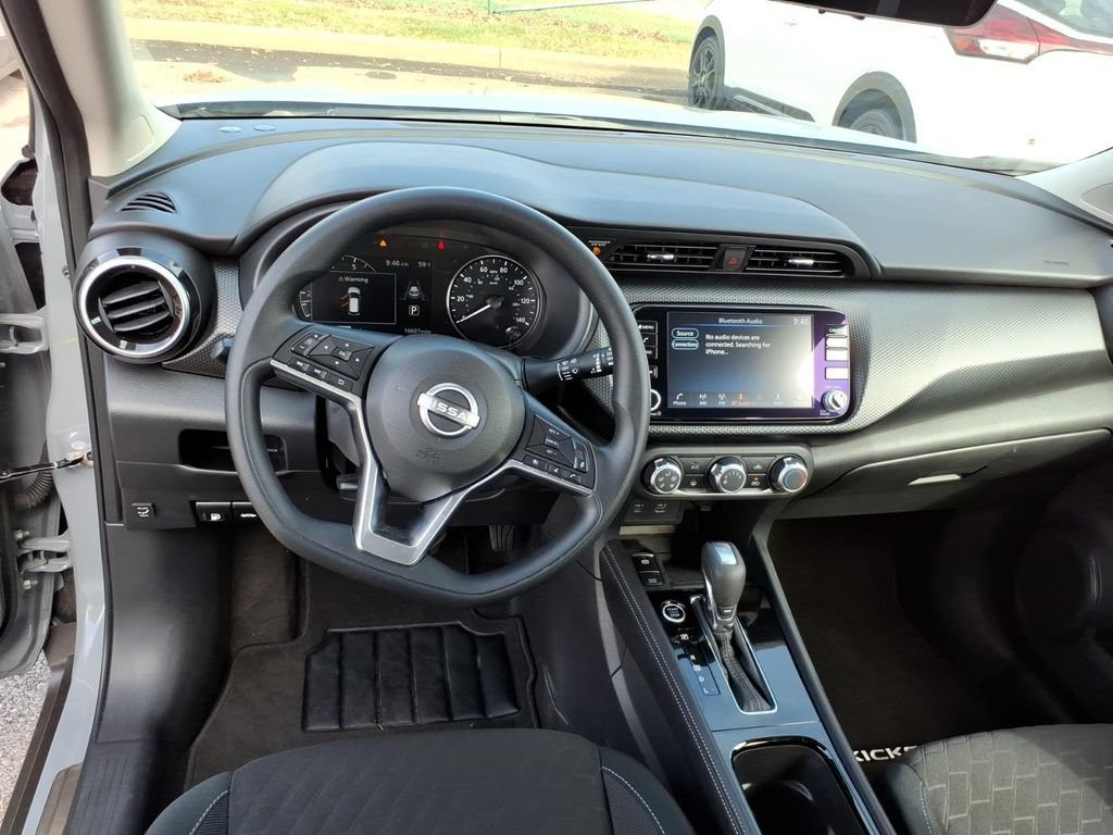 Certified 2024 Nissan Kicks SV w/ Interior Electronics Package FWD image 6