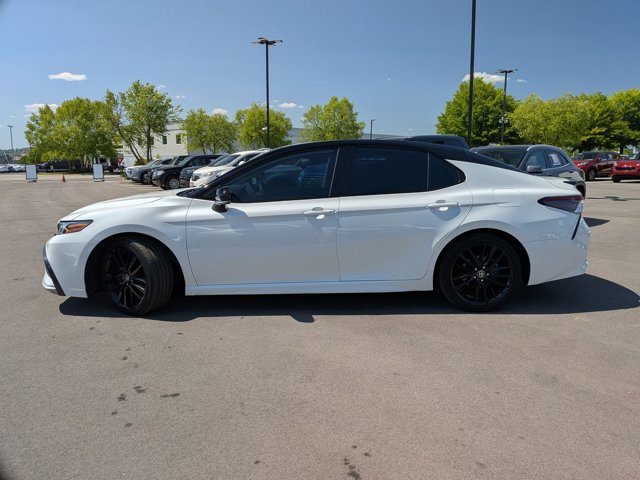 Used 2022 Toyota Camry XSE AWD/4WD image 8