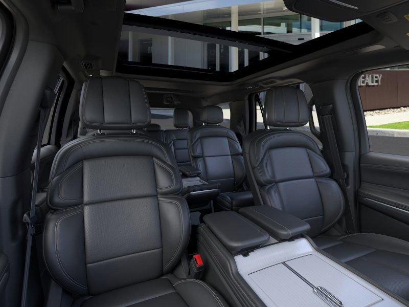 New 2026 Lincoln Navigator Reserve w/ Jet Appearance Package image 40