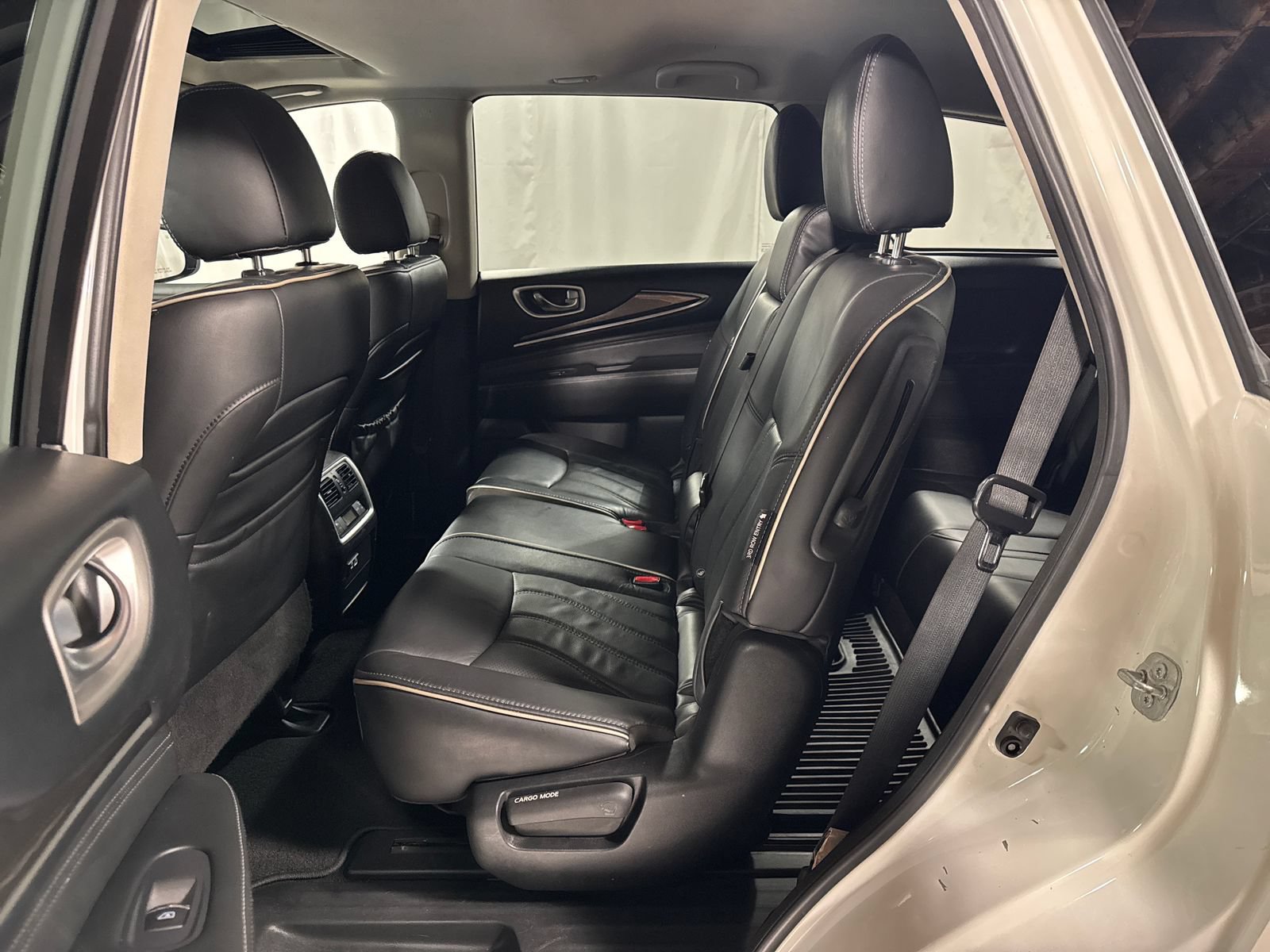 Used 2019 INFINITI QX60 Luxe w/ Essential Package AWD/4WD image 5