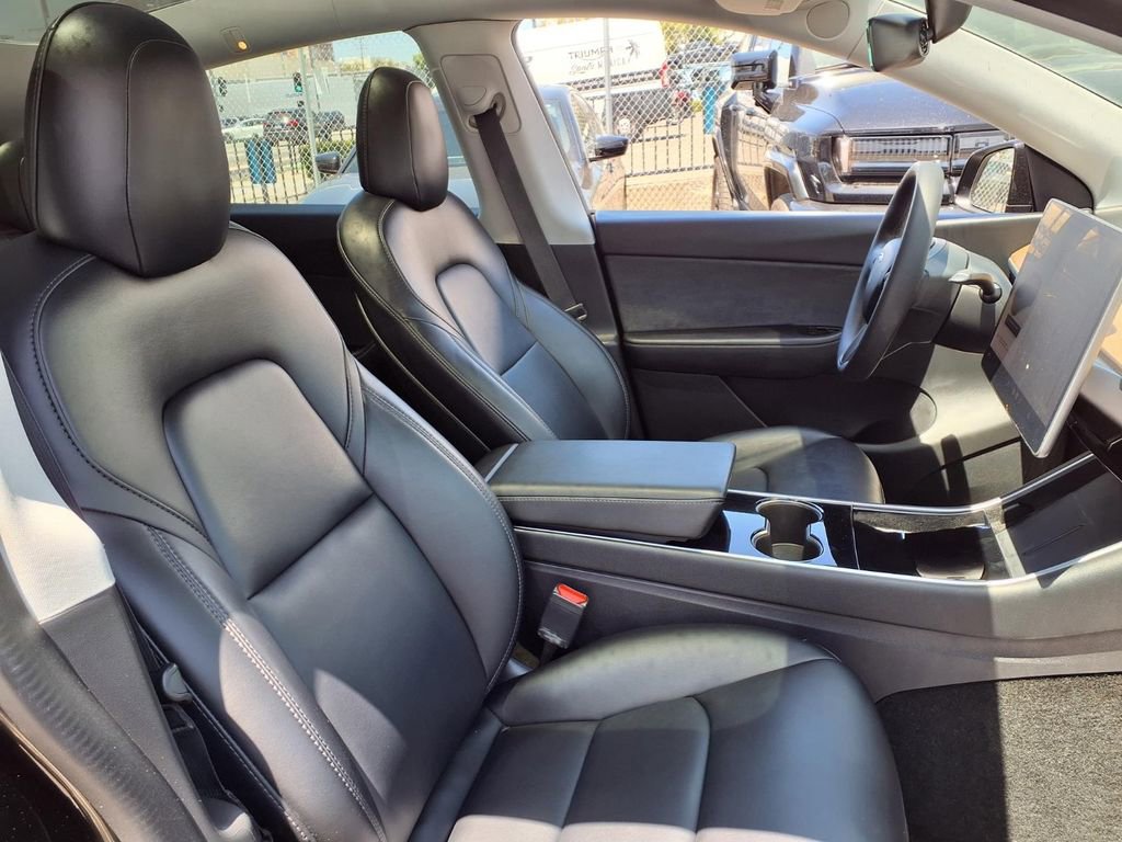 Used 2021 Tesla Model Y Long Range AWD/4WD image 5