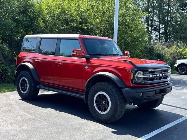 Used 2023 Ford Bronco Outer Banks w/ Sasquatch Package AWD/4WD image 3