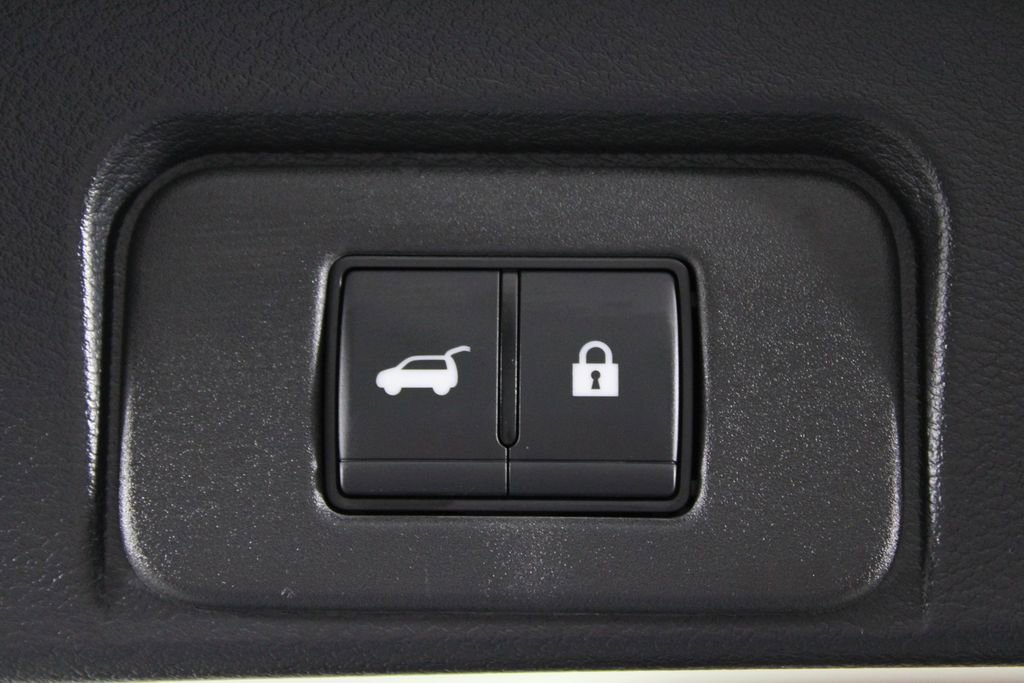 Certified 2023 Nissan Rogue Platinum image 18