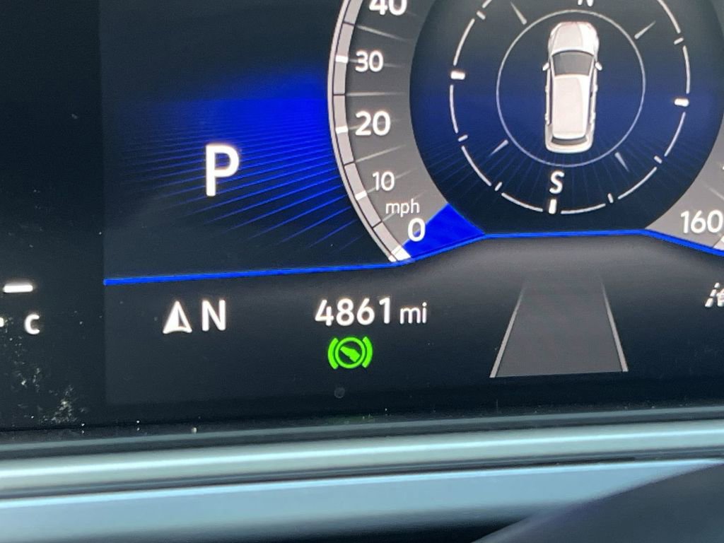 Used 2025 Volkswagen Taos SE w/ Panoramic Sunroof Package image 17