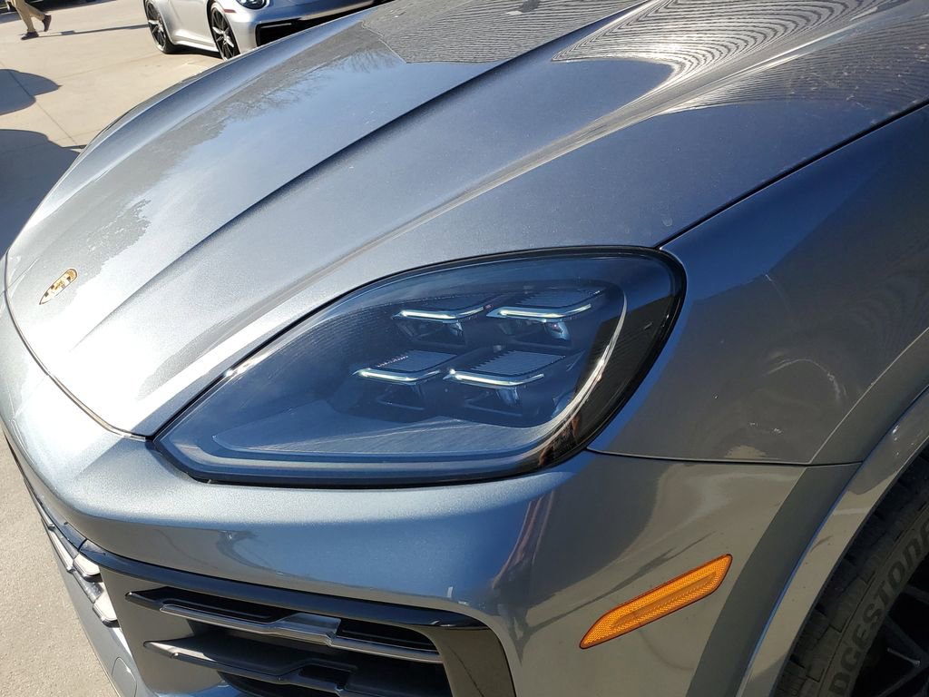 New 2026 Porsche Cayenne Coupe image 9