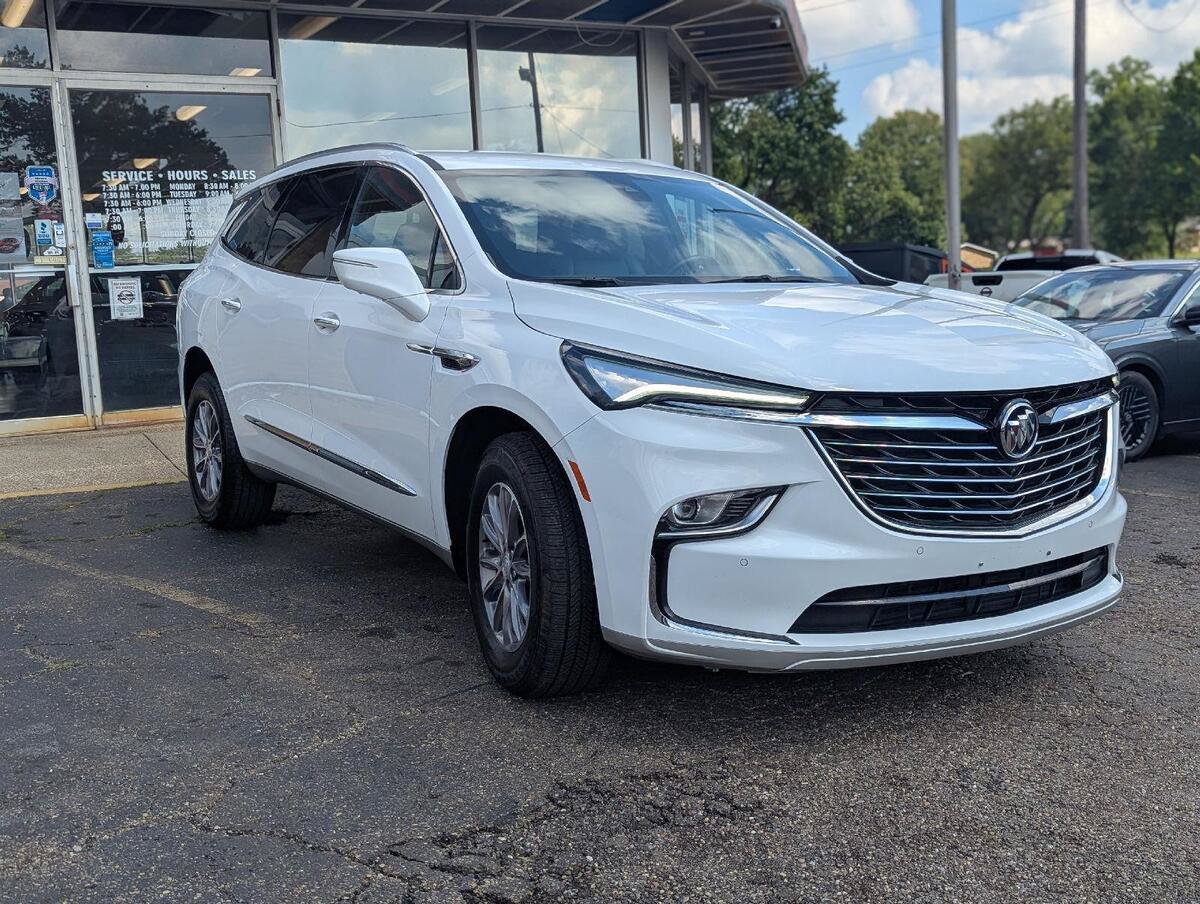 Used 2022 Buick Enclave Premium FWD image 11