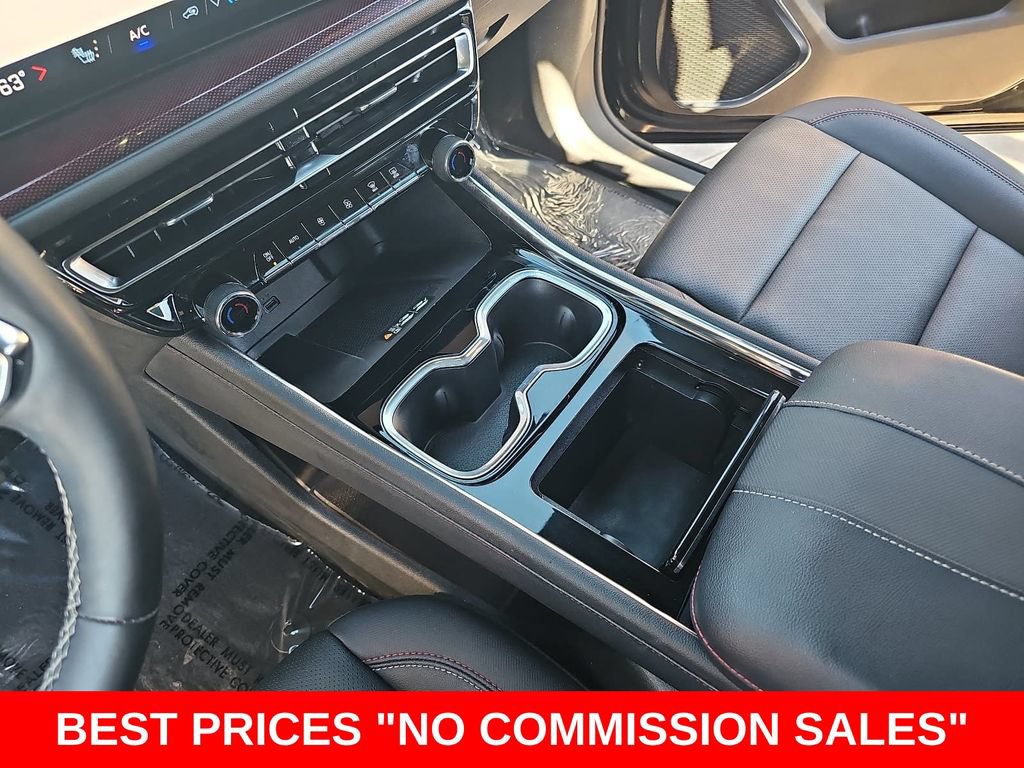 Used 2024 Chevrolet Traverse Z71 w/ Enhanced Driving Package AWD/4WD image 26