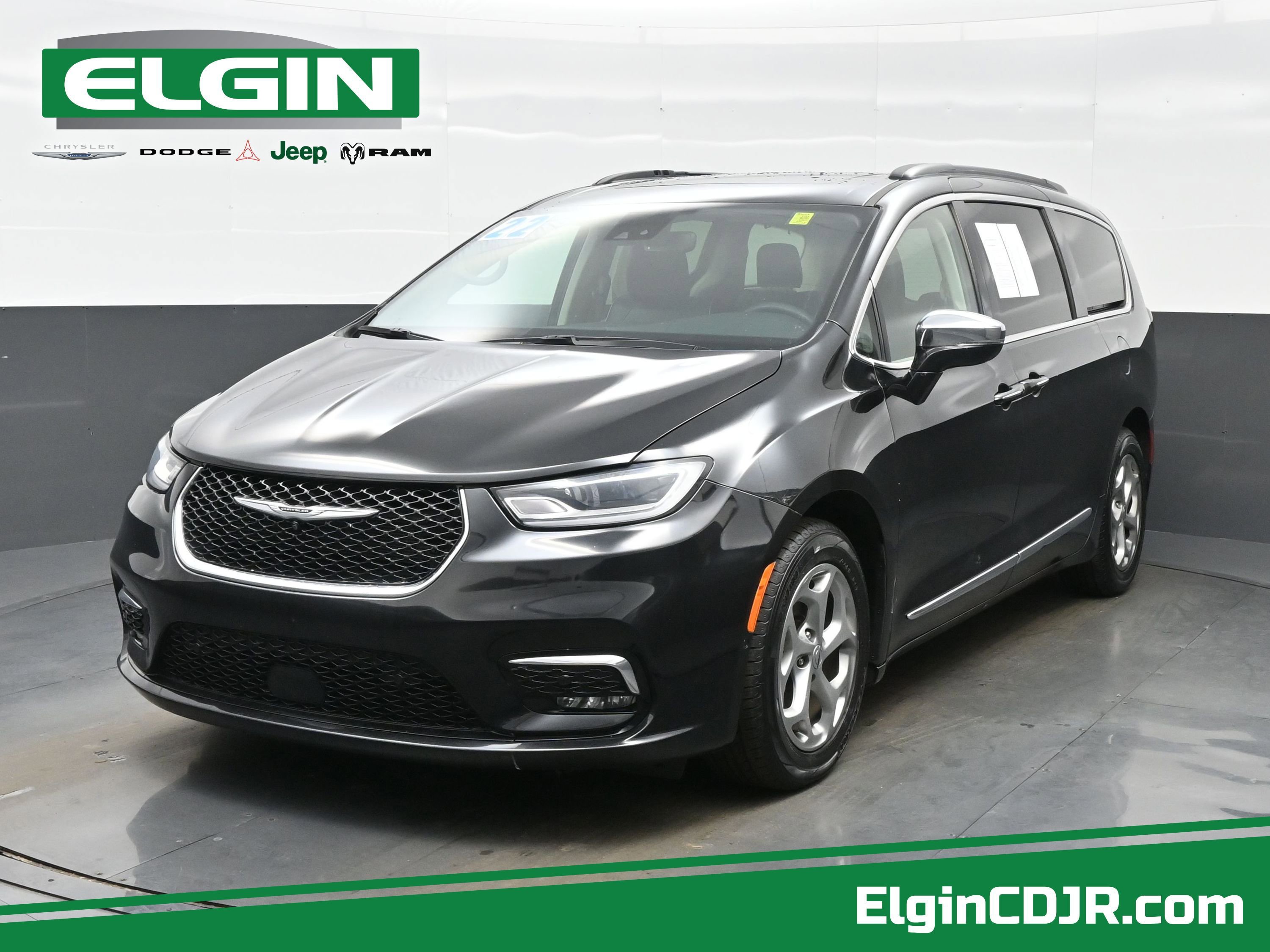 Used 2022 Chrysler Pacifica Limited image 1