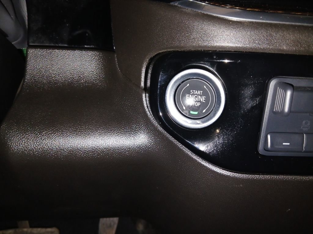 Used 2025 GMC Sierra 3500 SLE image 19