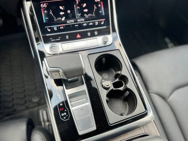 Certified 2022 Audi Q8 Prestige AWD/4WD image 43