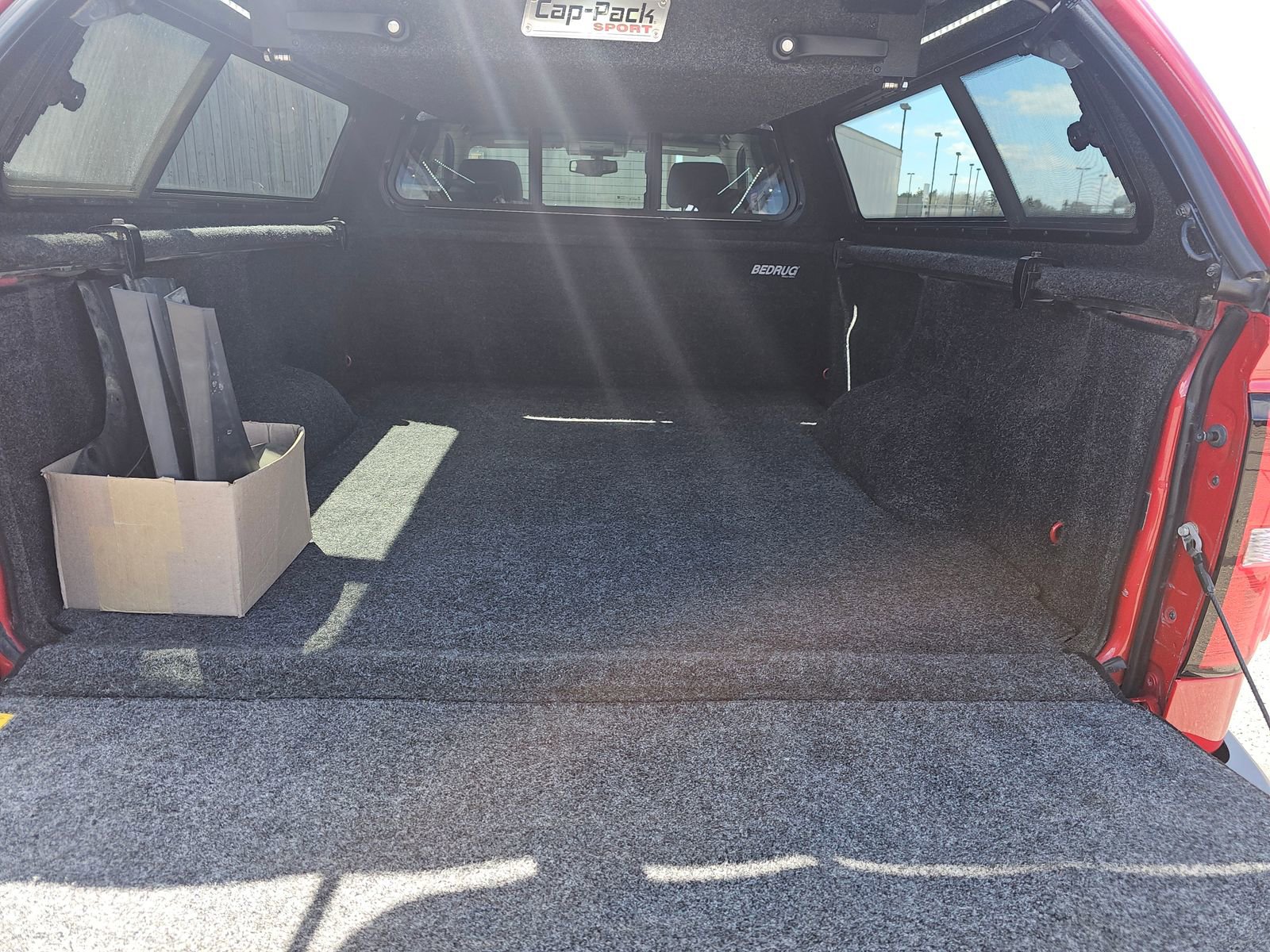 Used 2015 GMC Sierra 1500 SLT w/ SLT Preferred Package image 9