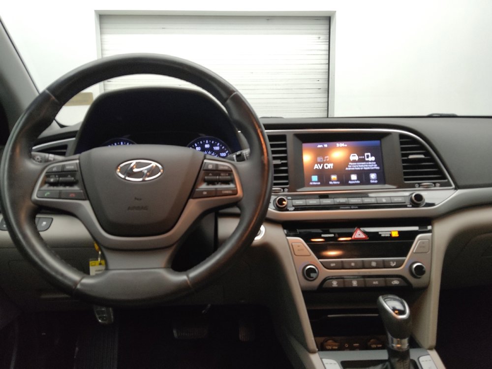 Used 2018 Hyundai Elantra Limited image 22