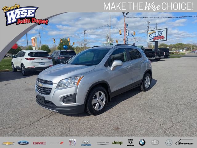 Used 2016 Chevrolet Trax LT w/ LT Sun and Sound Package FWD image 7