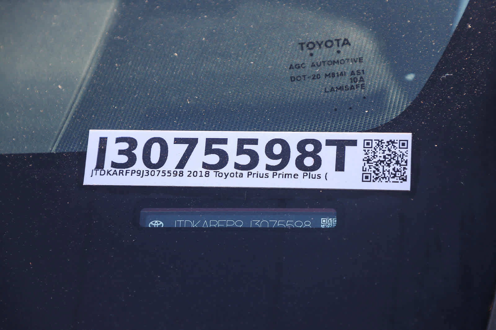 Used 2018 Toyota Prius Prime Premium image 27