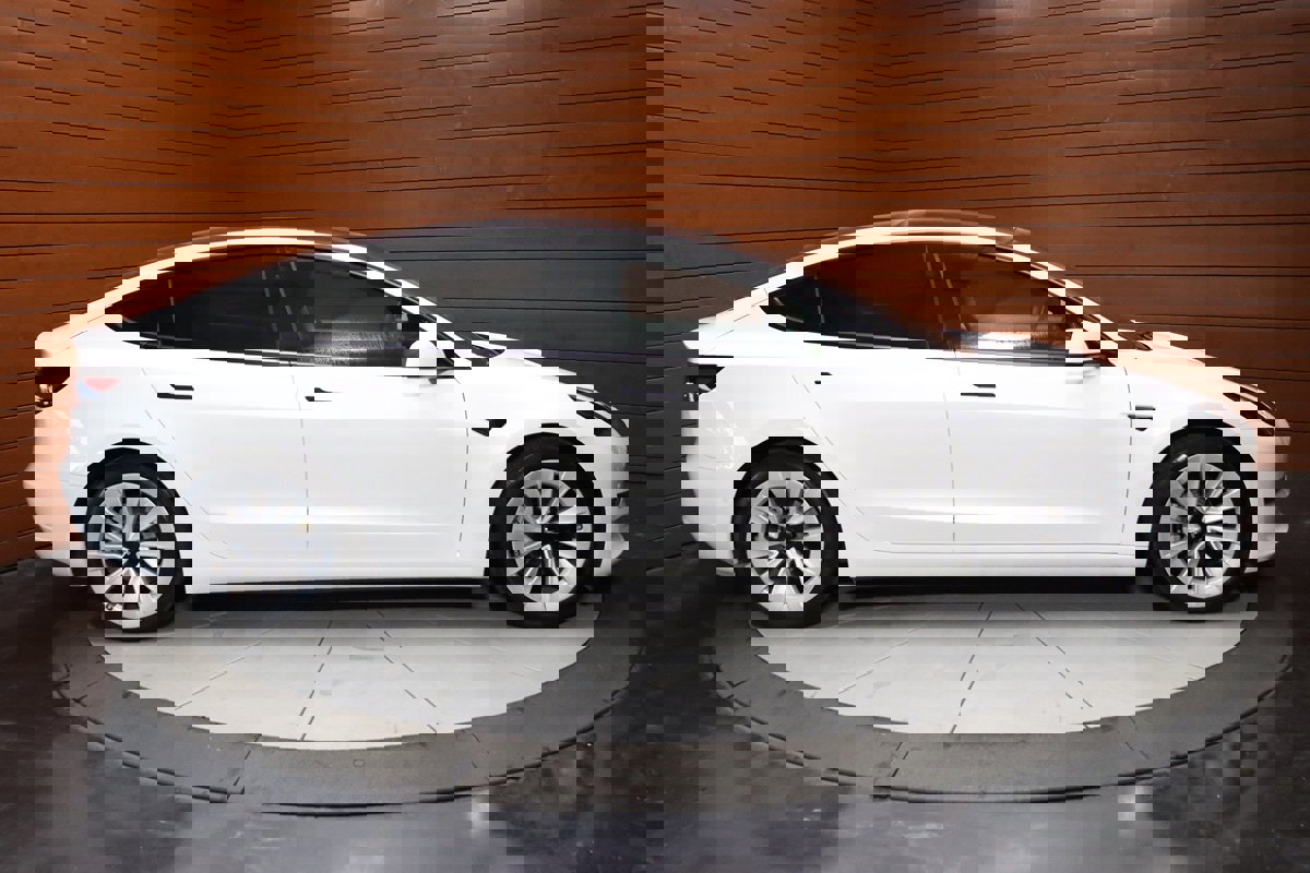 Used 2023 Tesla Model 3 Standard Range image 64