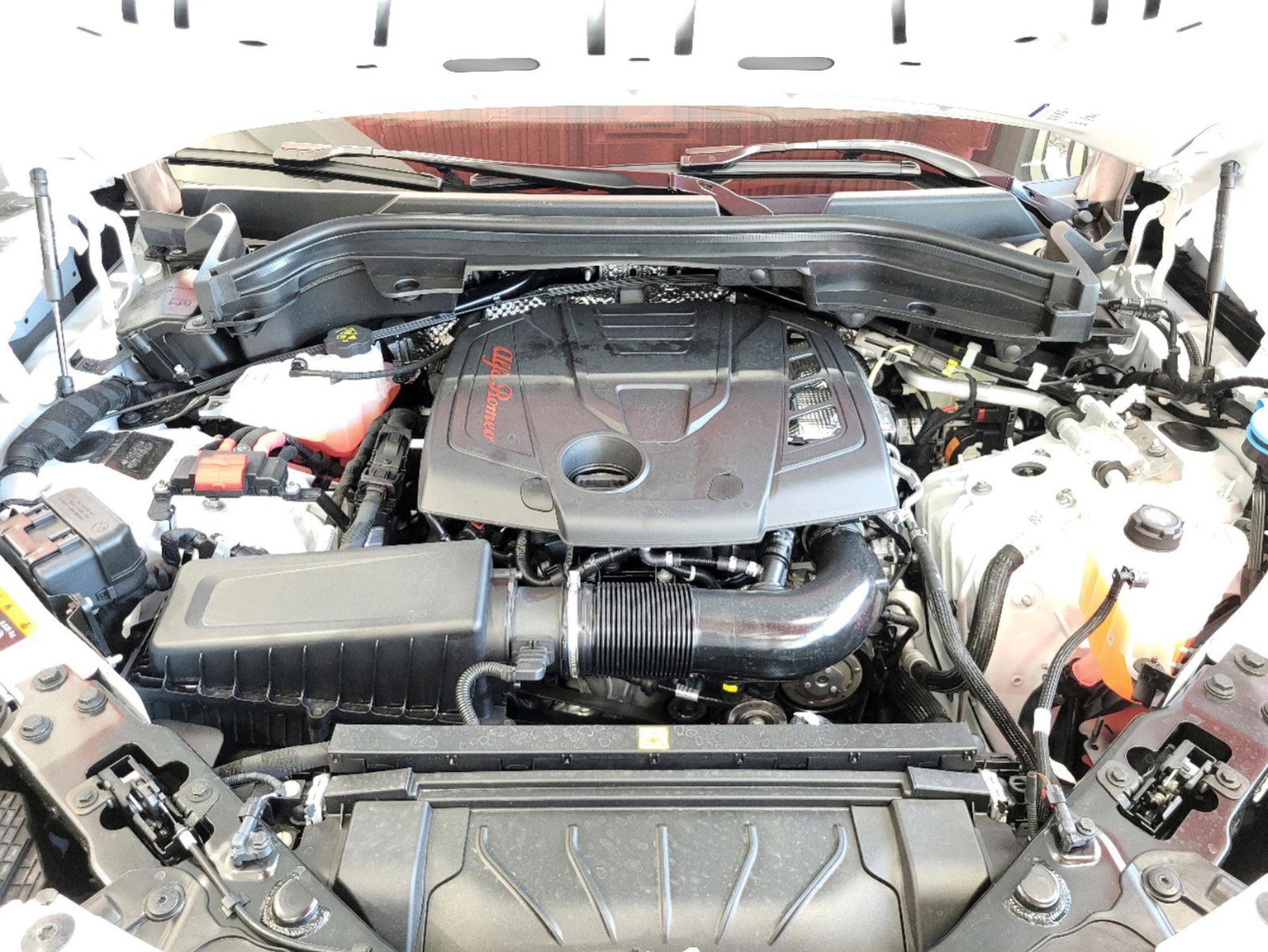 New 2025 Alfa Romeo Stelvio Sprint image 55