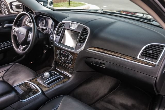 Used 2015 Chrysler 300 C RWD image 61
