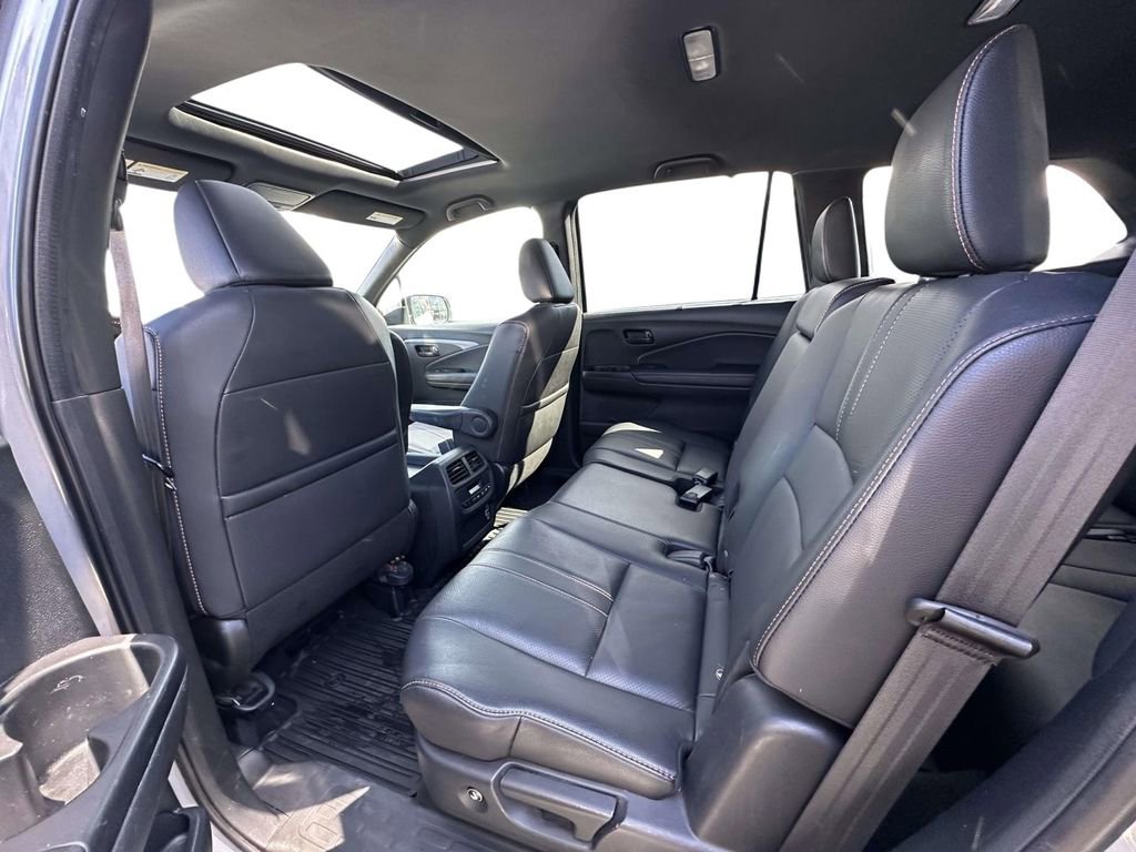 Used 2022 Honda Pilot TrailSport image 16