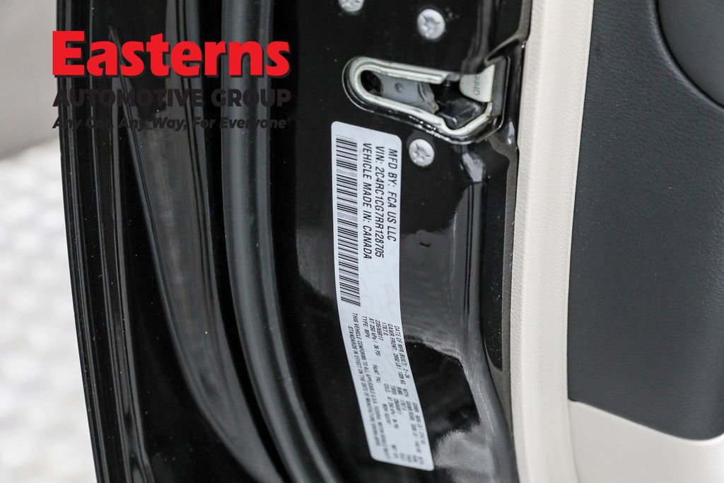 Used 2024 Chrysler Voyager LX image 34