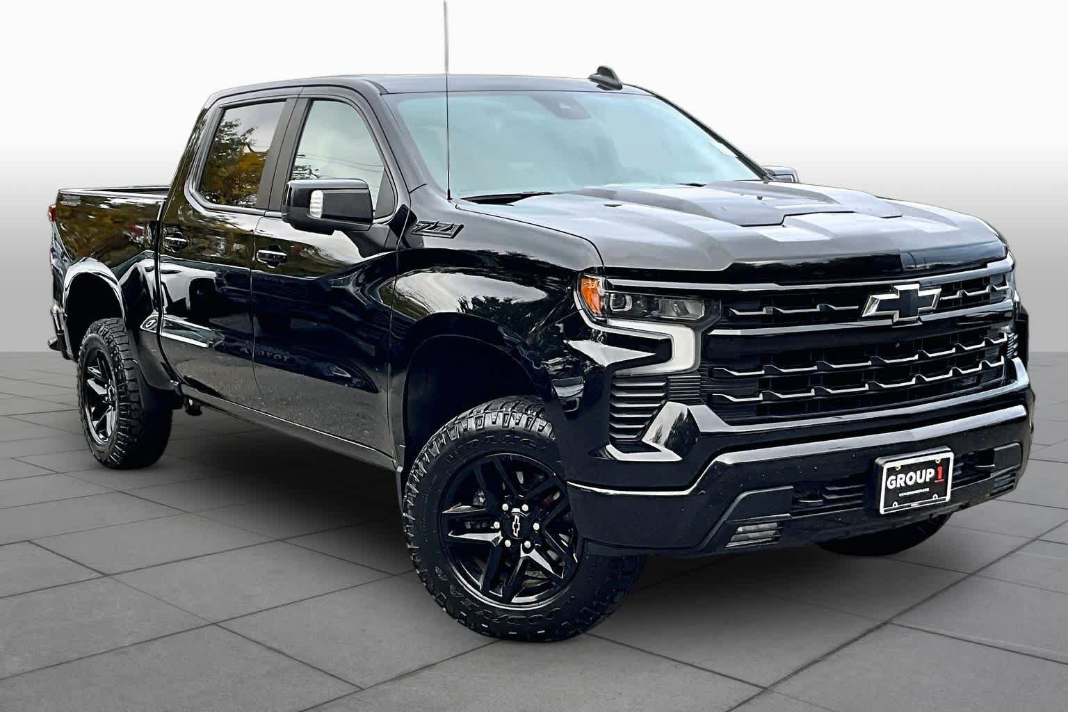 Used 2022 Chevrolet Silverado 1500 LT Trail Boss w/ LT Trail Boss Premium Package AWD/4WD image 3