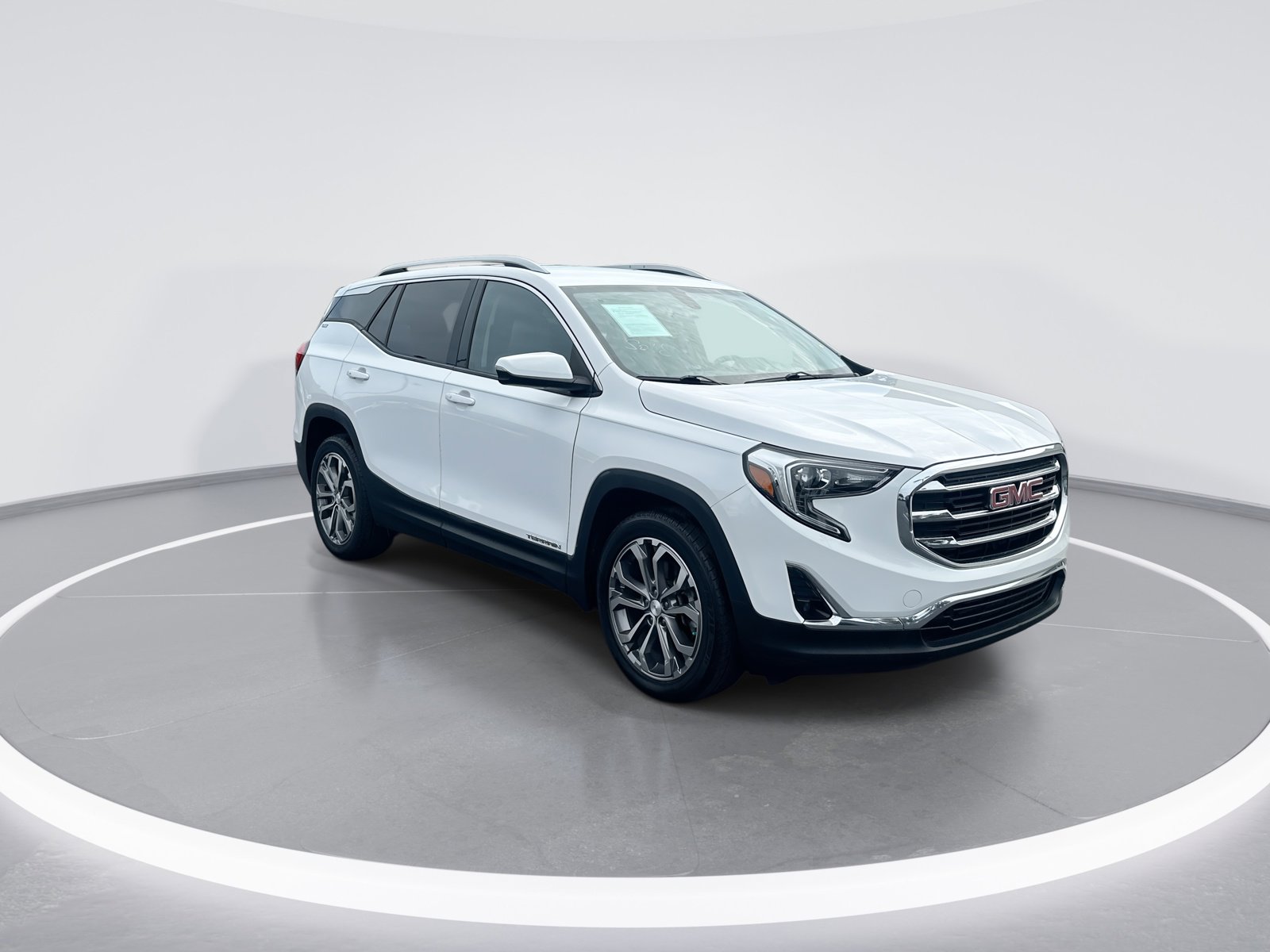 Used 2019 GMC Terrain SLT w/ Preferred Package FWD image 2