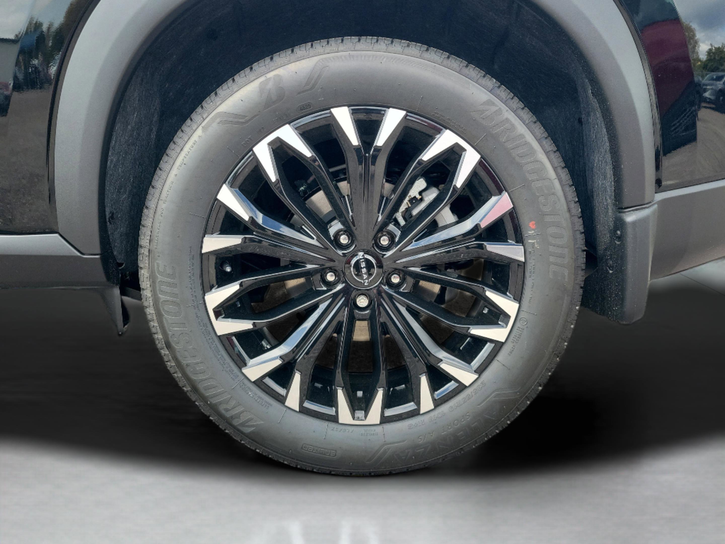 New 2026 Nissan Rogue SV FWD image 37