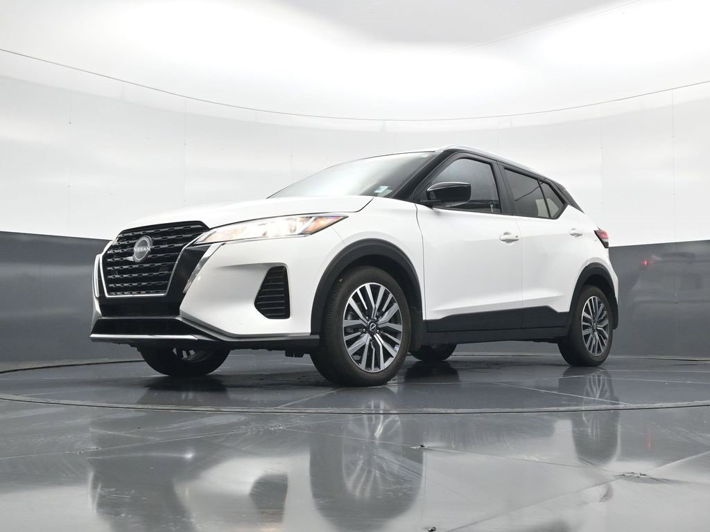 Used 2024 Nissan Kicks SV image 17