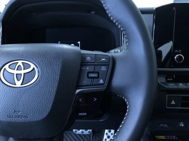 Used 2026 Toyota Camry SE image 28